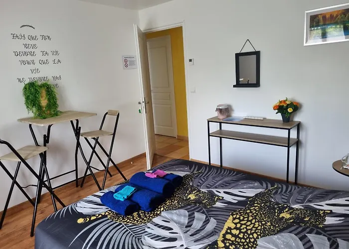 Au Calme Et Detente بيت ضيافة Belleville-sur-Vie